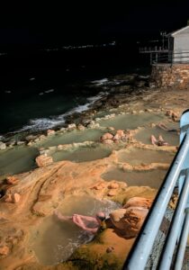 Overland travel in Greece: Hot Springs in Loutra Edipsou